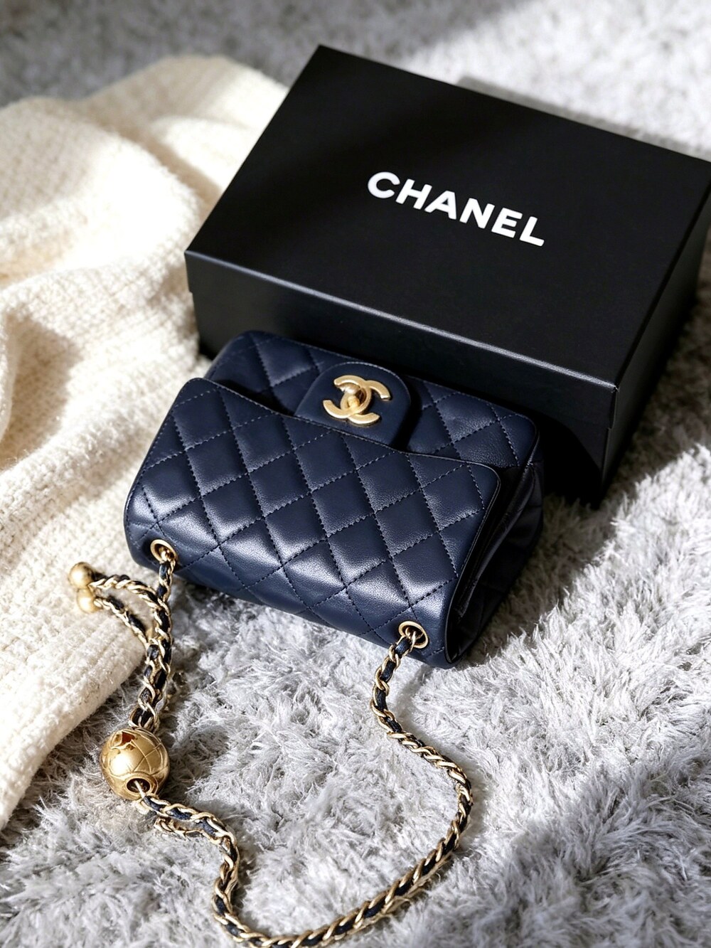 Chanel Navy Blue Quilted Mini Flap Chain Bag - Picture 3 of 5